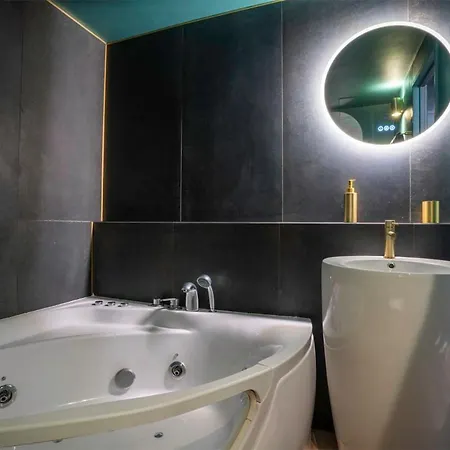 Le Beaulieu ~ Love Room ~ Balneo ~ Vin Petillant Nantes Exterior photo