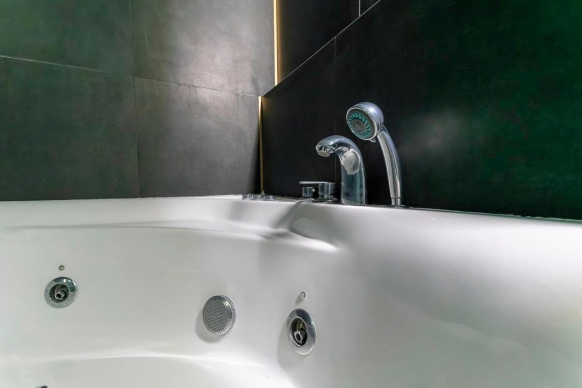 Apartment Le Beaulieu ~ ~ Balneo ~ Vin Petillant Nantes